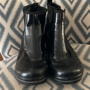 Dansko Black Leather Ankle Boots 40